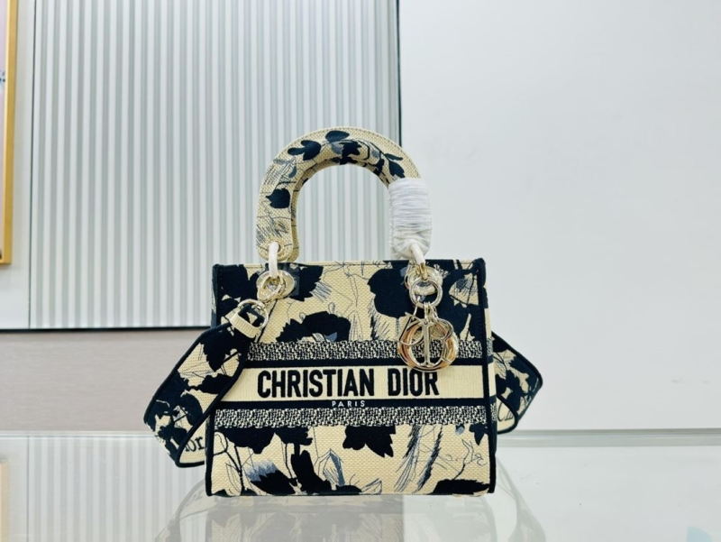 Dior Shopping Bags